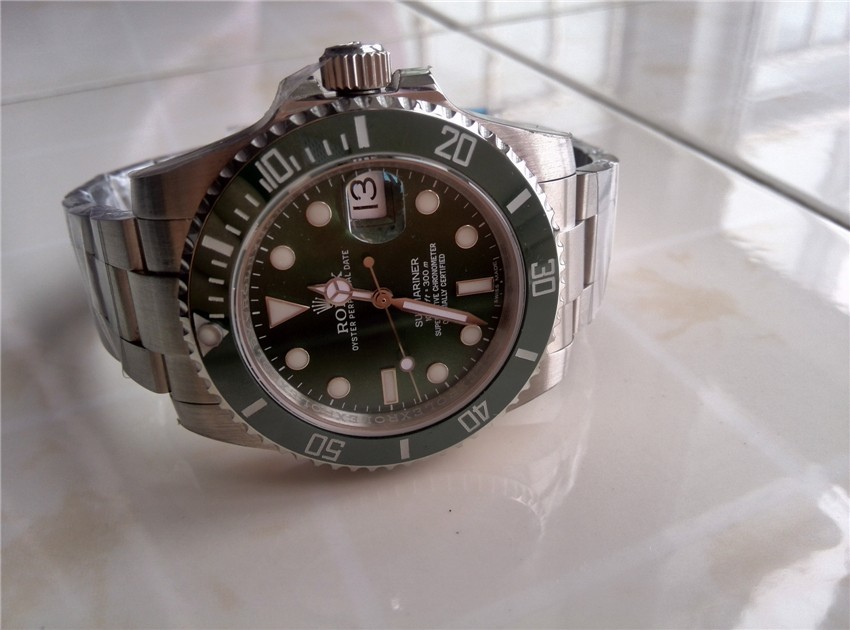 Rolex Submariner Automatic Watch 116610LN Green Dial